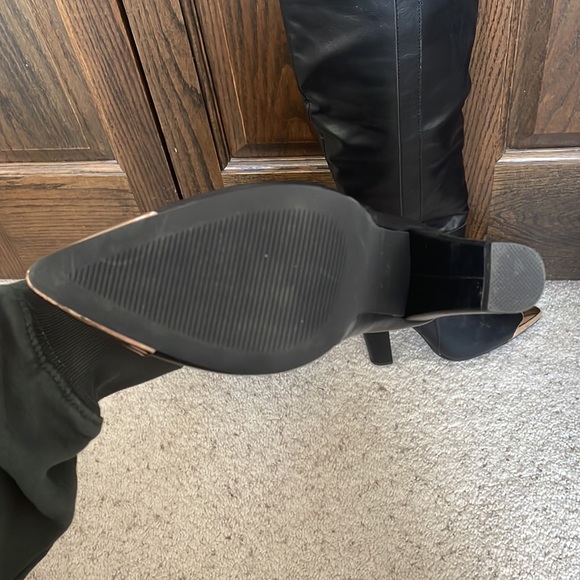 Thigh high boots black and gold - Picture 5 of 5